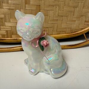 Fenton Pearly White Iridescent Sitting Cat with Pink Ribbon and Rose 3.75 Tall